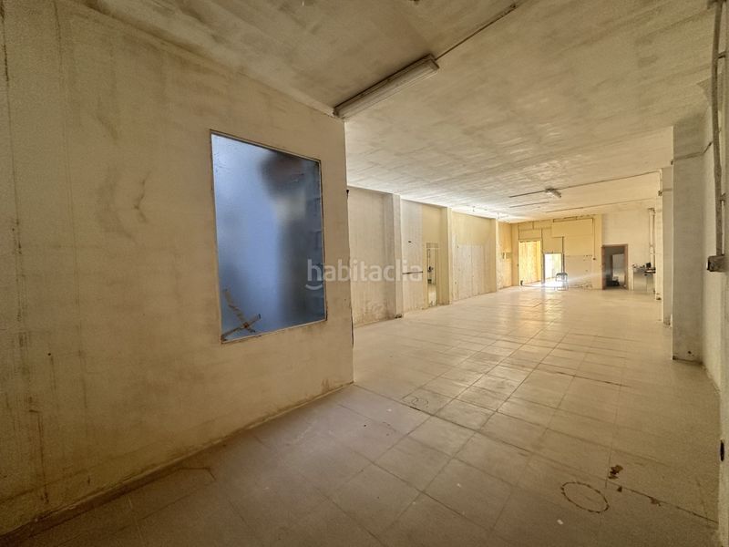 Foto ac1b458b-299d-42ad-989e-5bdc3616a3cb. Lloguer local comercial a Gilet