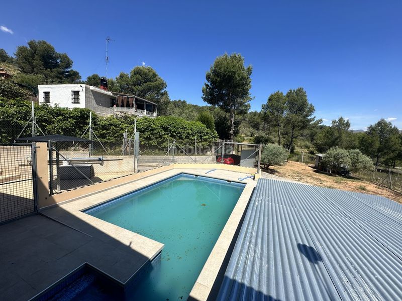 Foto 189eba03-07ee-4754-9851-8f785e14d528. Xalet amb aparcament piscina a Sot De Ferrer
