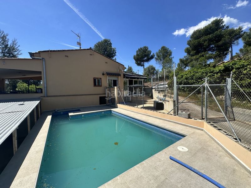 Foto 6de862a3-26da-4b3d-b5cc-fea74bd19758. Xalet amb aparcament piscina a Sot De Ferrer