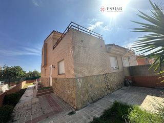 Xalet a Alfara de Algimia. Chalet en venta en alfara de la baronía, 4 dormitorios.