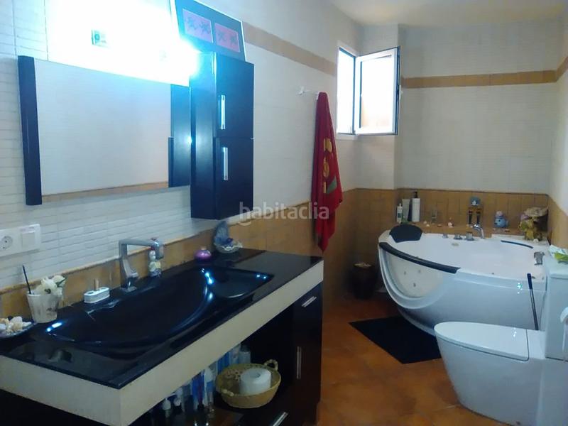 Foto c7aa4c63-bf50-4f59-bdba-2ce3f950c5d4. Casa amb calefacció aparcament a Vall d´Uixó (la)