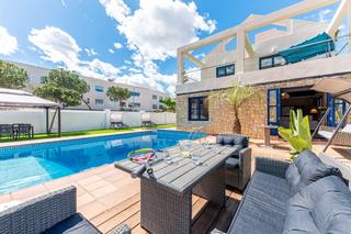 Chalet à Vistahermosa. Exquisita vivienda con detalles de ensueño !!!