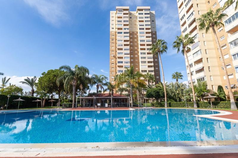 Foto 832e174f-36aa-4023-9471-753e5cd6ce04. Alquiler apartamento alquiler de temporada en playa de muchavista en Campello (el)