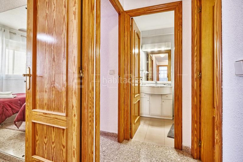 Foto c935ad45-f897-46c5-8809-0efc229fb293. Lloguer apartament amb aparcament a Playa de San Juan Alicante