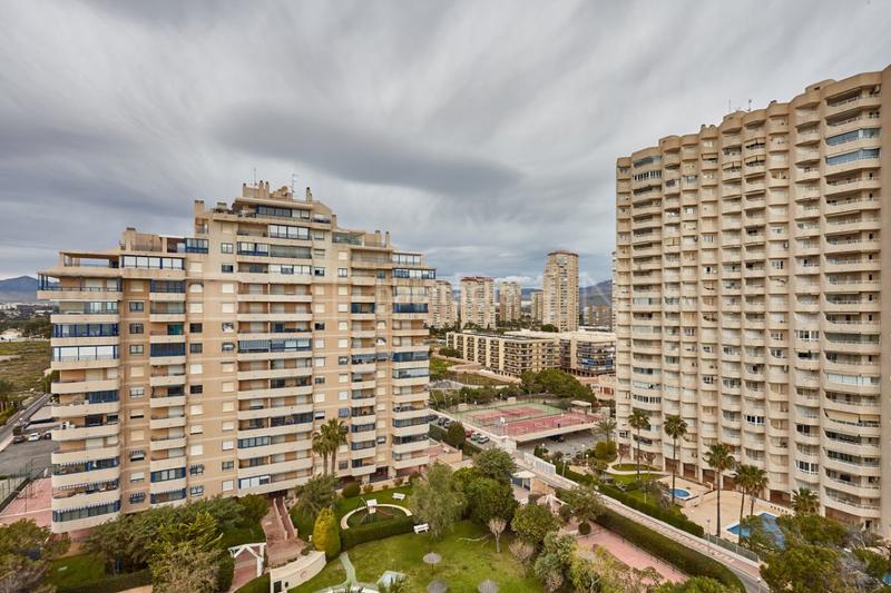 Foto 0a751099-aaff-46d3-8e65-c0159db55193. Alquiler apartamento alquiler temporal en 1 linea de Playa Muchavista en Campello (el)