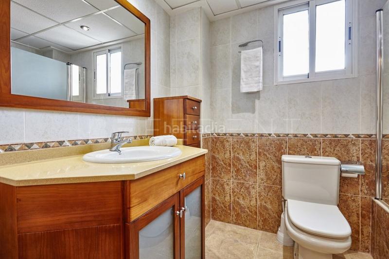 Foto 7c5a0bfa-c43e-43a9-9fd9-83cc437bef40. Alquiler apartamento alquiler temporal en 1 linea de Playa Muchavista en Campello (el)