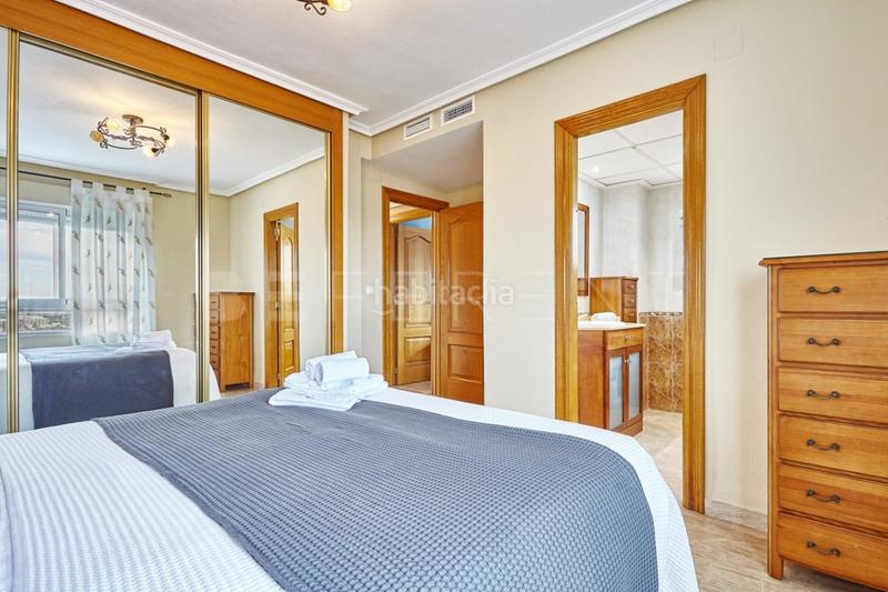 Foto bcc8ac06-0fce-4e53-b7ad-20dd8a47909d. Alquiler apartamento alquiler temporal en 1 linea de Playa Muchavista en Campello (el)