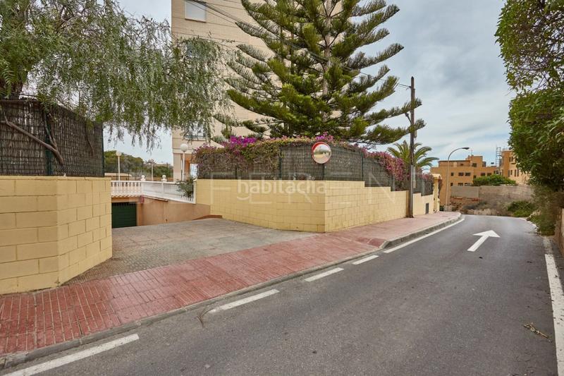 Foto d36a497e-df0a-4ae0-a117-e5f9f07552d6. Alquiler apartamento alquiler temporal en 1 linea de Playa Muchavista en Campello (el)