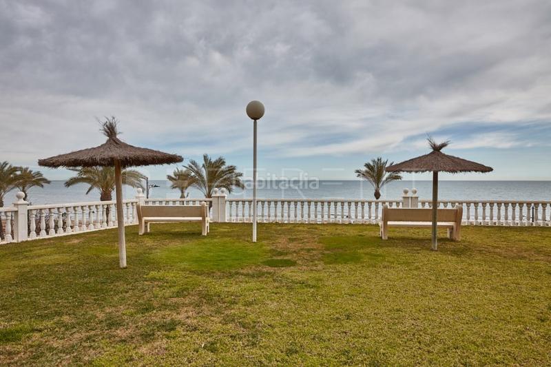 Foto e641241f-3f3b-4e72-a50b-0556a0f96aae. Alquiler apartamento alquiler temporal en 1 linea de Playa Muchavista en Campello (el)