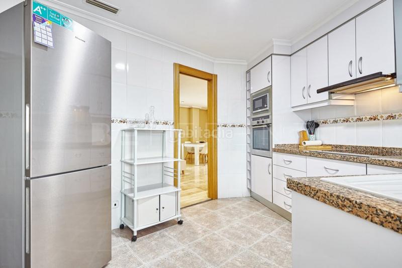 Foto c598f704-8c79-4cca-9094-369be49a6508. Lloguer apartament amb calefacció aparcament piscina a Campello (el)