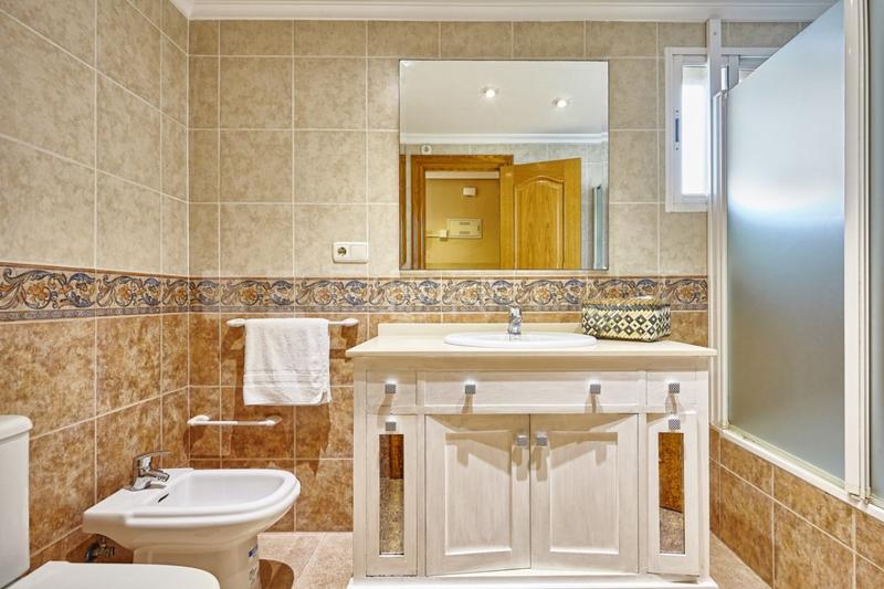 Foto c9f31d72-f3d4-4ed8-bbbf-f00943d340c5. Lloguer apartament amb calefacció aparcament piscina a Campello (el)