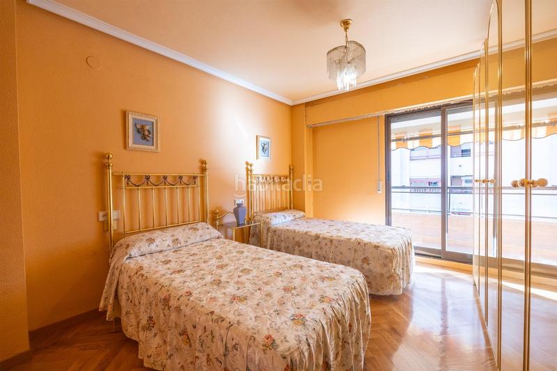 Foto 1288820a-f3f8-4666-bf0d-669baf144ee3. Etagenwohnung mit parking in Mercado Alicante