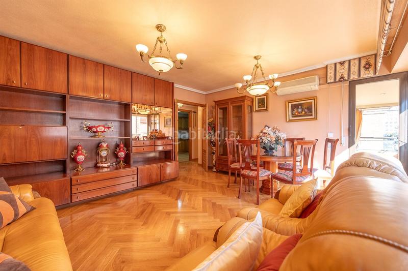 Foto 303120bd-1ab0-4839-9bfd-2589f8b48544. Etagenwohnung mit parking in Mercado Alicante