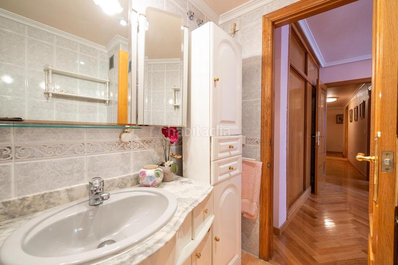 Foto 36400086-b59c-4aad-9f97-e8f0f86f0563. Etagenwohnung mit parking in Mercado Alicante