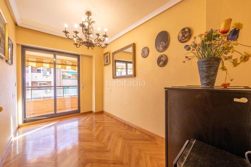 Foto 43bb70c4-0e6d-462a-97ae-6ffbc95825a6. Etagenwohnung mit parking in Mercado Alicante