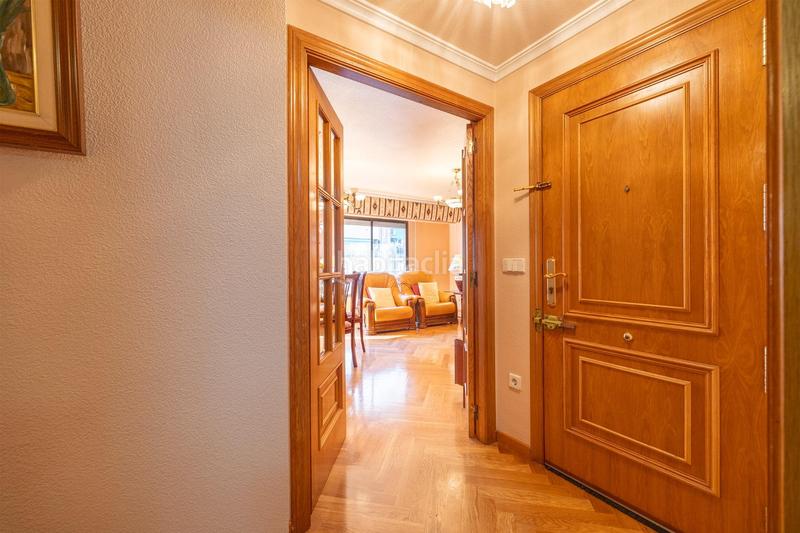 Foto c8608a6a-920a-4ee7-a4ec-8d786a8d74ea. Etagenwohnung mit parking in Mercado Alicante