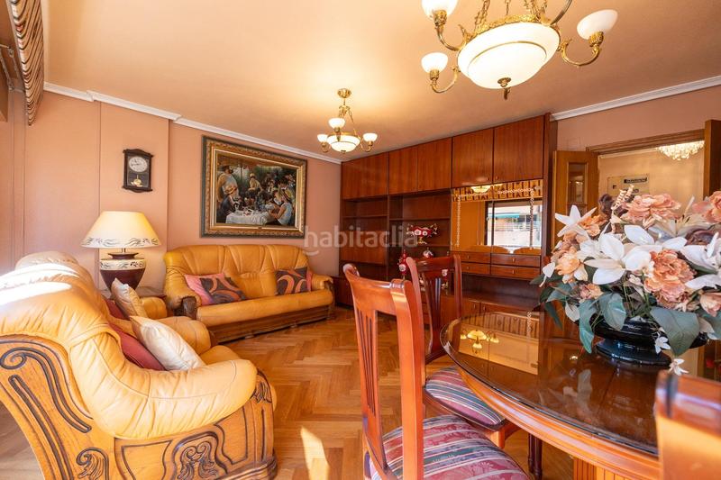 Foto d8b83de3-e049-4d62-8edb-a0c2ee48b0f9. Etagenwohnung mit parking in Mercado Alicante