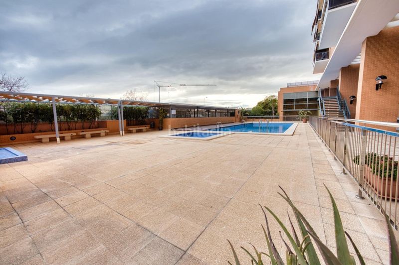 Foto 839f5030-2a11-45d9-a059-0dffe81b8ec8. Àtic amb aparcament piscina a Garbinet - Parque de las Avenidas Alicante