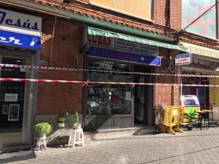 Alquiler Local Comercial en Universidad-Malasaña. Ferretería en traspaso en el centro de madrid