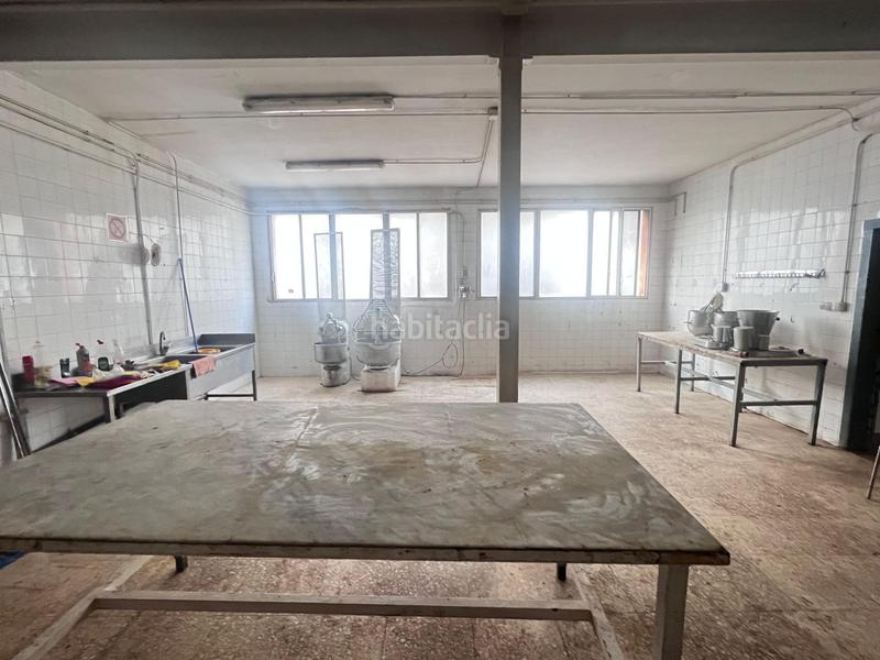 Foto 02bd9e07-609a-4f79-a2d8-d69bd03e90e9. Alquiler nave industrial panaderia industrial en alquiler en Mataró