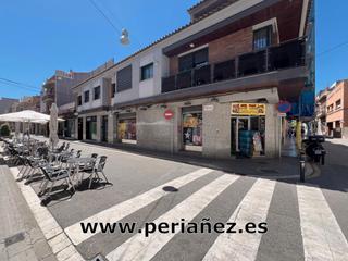 Local commercial à Centre. Local en venta en casc àntic.