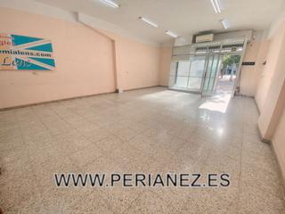 Local commercial à Centre. Local en venta en pau casals.