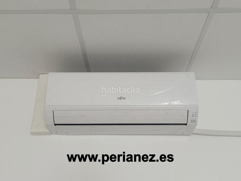 Foto 7cec1b40-968a-49be-b67d-d9311a57b465. Alquiler local comercial local en alquiler en centro. en Prat de Llobregat (El)