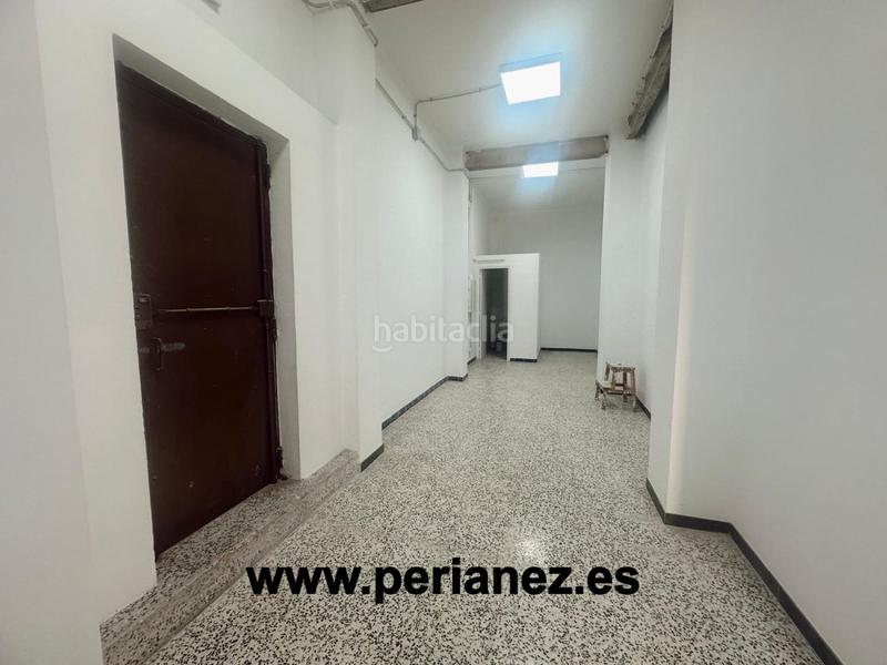 Foto 423f94df-0aa7-4b9f-b2bc-d61c44d0eb28. Location local commercial dans Estruch-Eixample Prat de Llobregat (El)