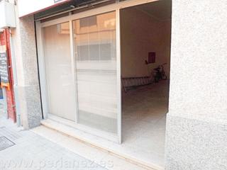 Lloguer Local Comercial a Estruch-Eixample. Local en alquiler en marina.