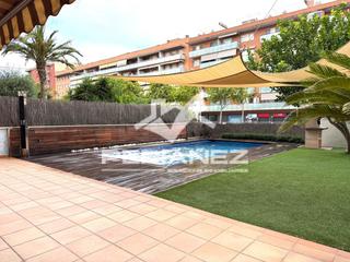 Etagenwohnung in Sagnier-Plaa de Catalunya. Piso en venta en av. virgen de montserrat sud, 4 dormitorios.