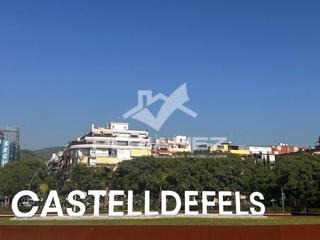 Pis a Castell-Poble Vell. Piso en venta en centro, 3 dormitorios.