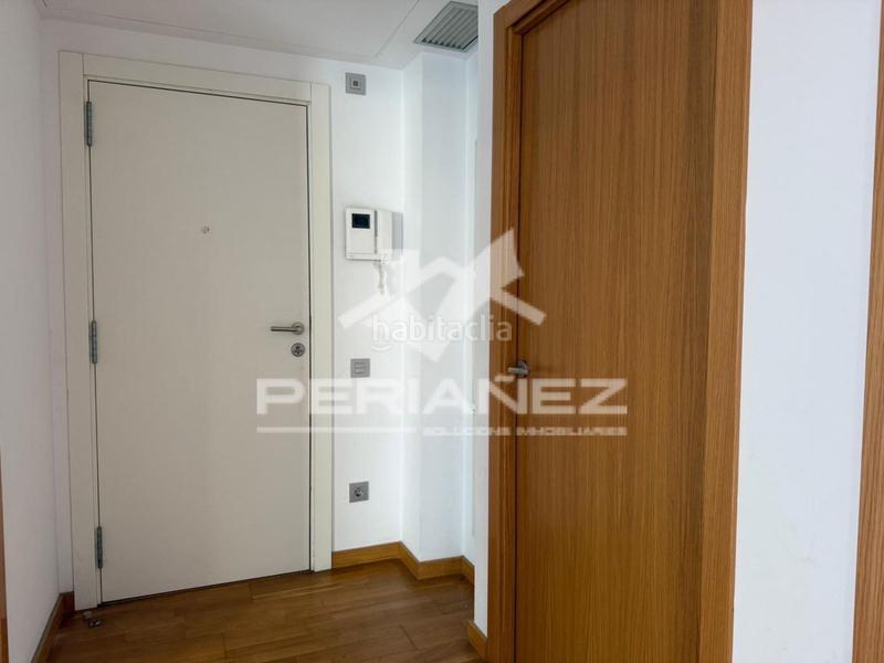 Foto 15a03399-3e2c-4d8d-ae0d-97cf7218a821. Location appartement avec parking dans Eixample Sud - La Barceloneta Prat de Llobregat (El)