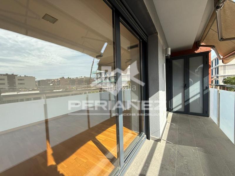 Foto 3dafc5bc-26e0-42f3-b510-689d50536a6f. Location appartement avec parking dans Eixample Sud - La Barceloneta Prat de Llobregat (El)