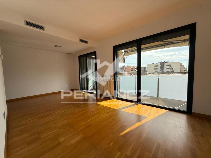Foto 434bd9ab-50b5-48df-b058-3cc09c2dd749. Location appartement avec parking dans Eixample Sud - La Barceloneta Prat de Llobregat (El)
