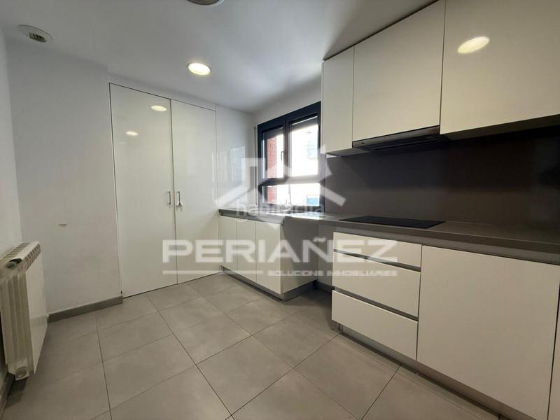 Foto 675e795d-7a30-437c-b392-b85b50ebe33e. Location appartement avec parking dans Eixample Sud - La Barceloneta Prat de Llobregat (El)
