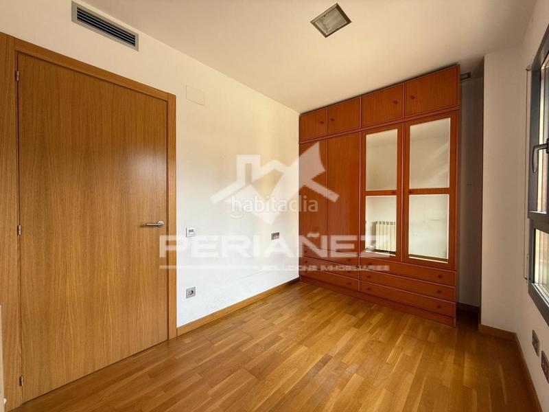 Foto 97f2b7ac-2e19-4c66-a9f7-12c5d992ca47. Location appartement avec parking dans Eixample Sud - La Barceloneta Prat de Llobregat (El)