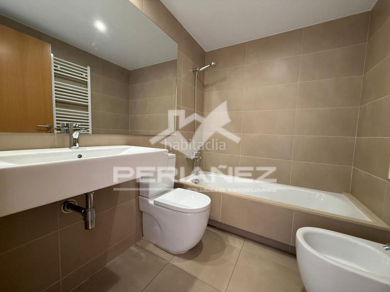 Foto be92ddb3-7d7a-4d16-b329-84f7d76e1e76. Location appartement avec parking dans Eixample Sud - La Barceloneta Prat de Llobregat (El)