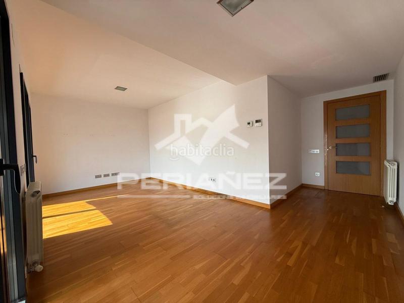Foto cc1b2a22-d839-4751-98e0-fe8c1e342c88. Location appartement avec parking dans Eixample Sud - La Barceloneta Prat de Llobregat (El)