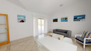 Lloguer Casa adossada a Avenida el guincho 4. Villa de 2 dormitorios disponible, ahora por 1.130€/mes con 100€