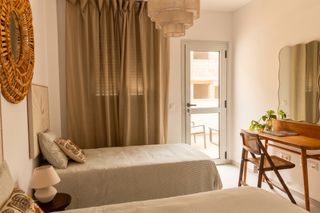 Flat in Calle Miguel Delgado Calcerrada 94