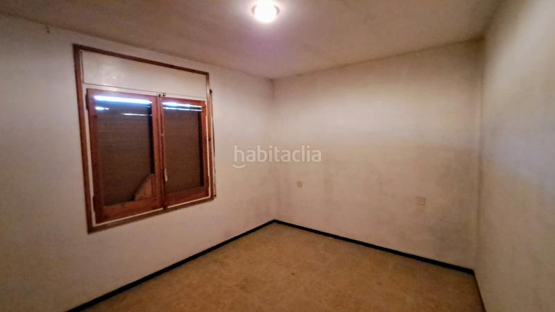 Foto 248d4cc6-4603-4550-9c02-21f60e95ef00. Casa pareada casa para reformar situada en el centro del pueblo. en Cassà de la Selva