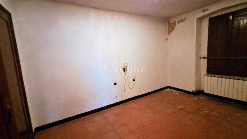 Foto 7dad3b77-10d9-4068-a056-835e7d88f54b. Casa pareada casa para reformar situada en el centro del pueblo. en Cassà de la Selva