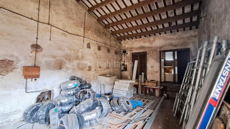 Foto 99e43c31-2cd2-4fb1-ad8a-afa8252e54c1. Casa pareada casa para reformar situada en el centro del pueblo. en Cassà de la Selva