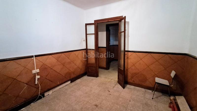 Foto c09c0d42-0f47-4c07-a457-6623c65f2a7b. Casa pareada casa para reformar situada en el centro del pueblo. en Cassà de la Selva