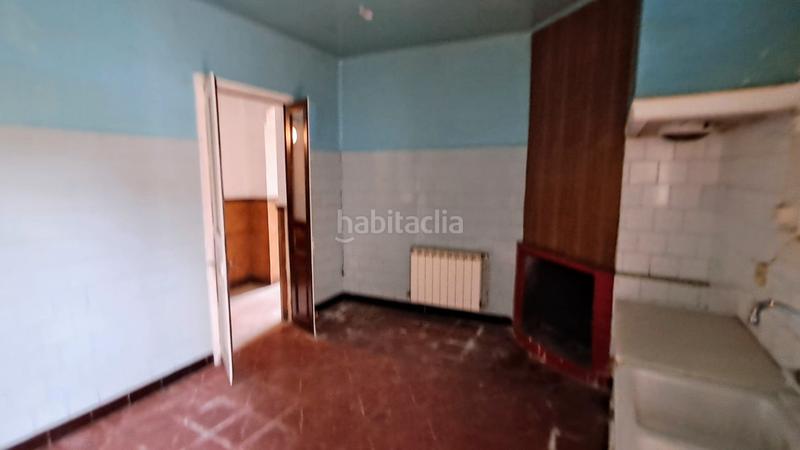 Foto c0c39872-993d-412f-935b-ee9b497ff3aa. Casa pareada casa para reformar situada en el centro del pueblo. en Cassà de la Selva