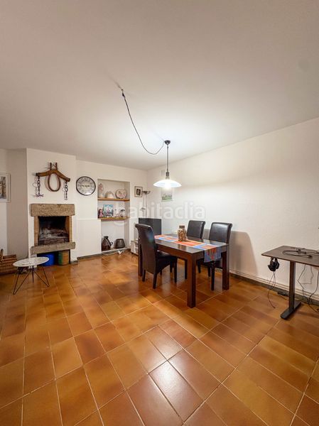 Foto 55f9b277-13d4-4fde-85d8-3eb4cf5f6b10. Casa adossada amb xemeneia calefacció a Quart