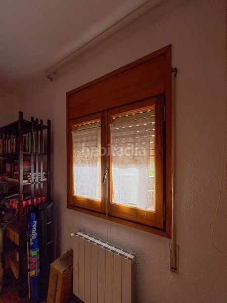 Foto c37eaea5-6ada-4fd2-8d08-90dd30c3214e. Casa adossada amb xemeneia calefacció a Quart