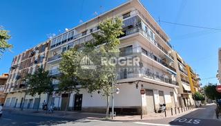 Pis a Carrer del desert 18. Piso grande ,luminoso a reconstruir