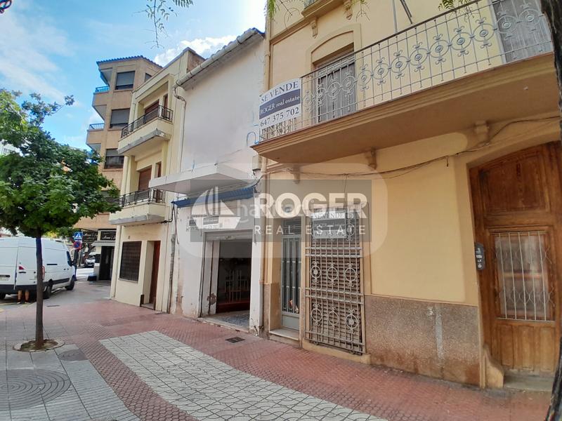Foto a1c4cc0e-a589-4309-8942-70877ced3678. Alquiler local comercial en carrer sant tomàs 120 se alquila casa completa de 78 m planta en Benicasim / Benicàssim