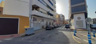 Local Comercial en Calle industria 3. Local centrico y economico
